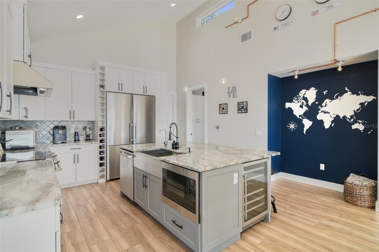 5824 N DEAN RD, ORLANDO, FL, 32817