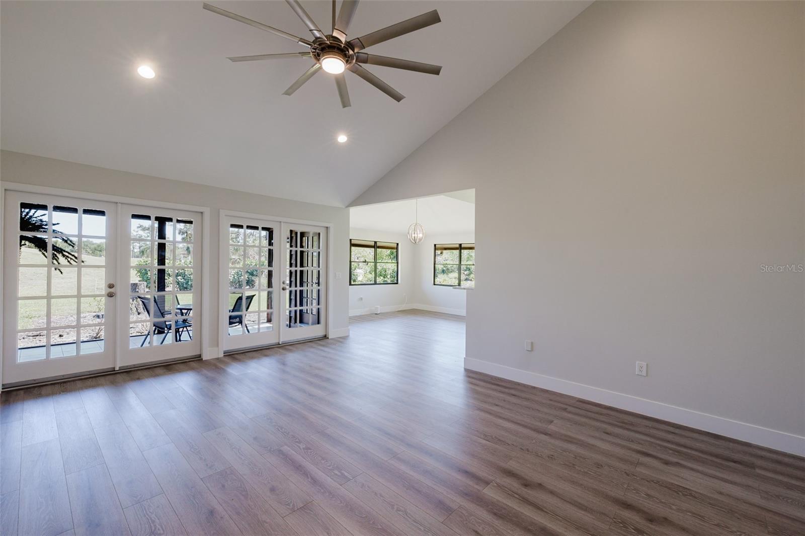 5604 DORAL DR, SARASOTA, FL, 34243