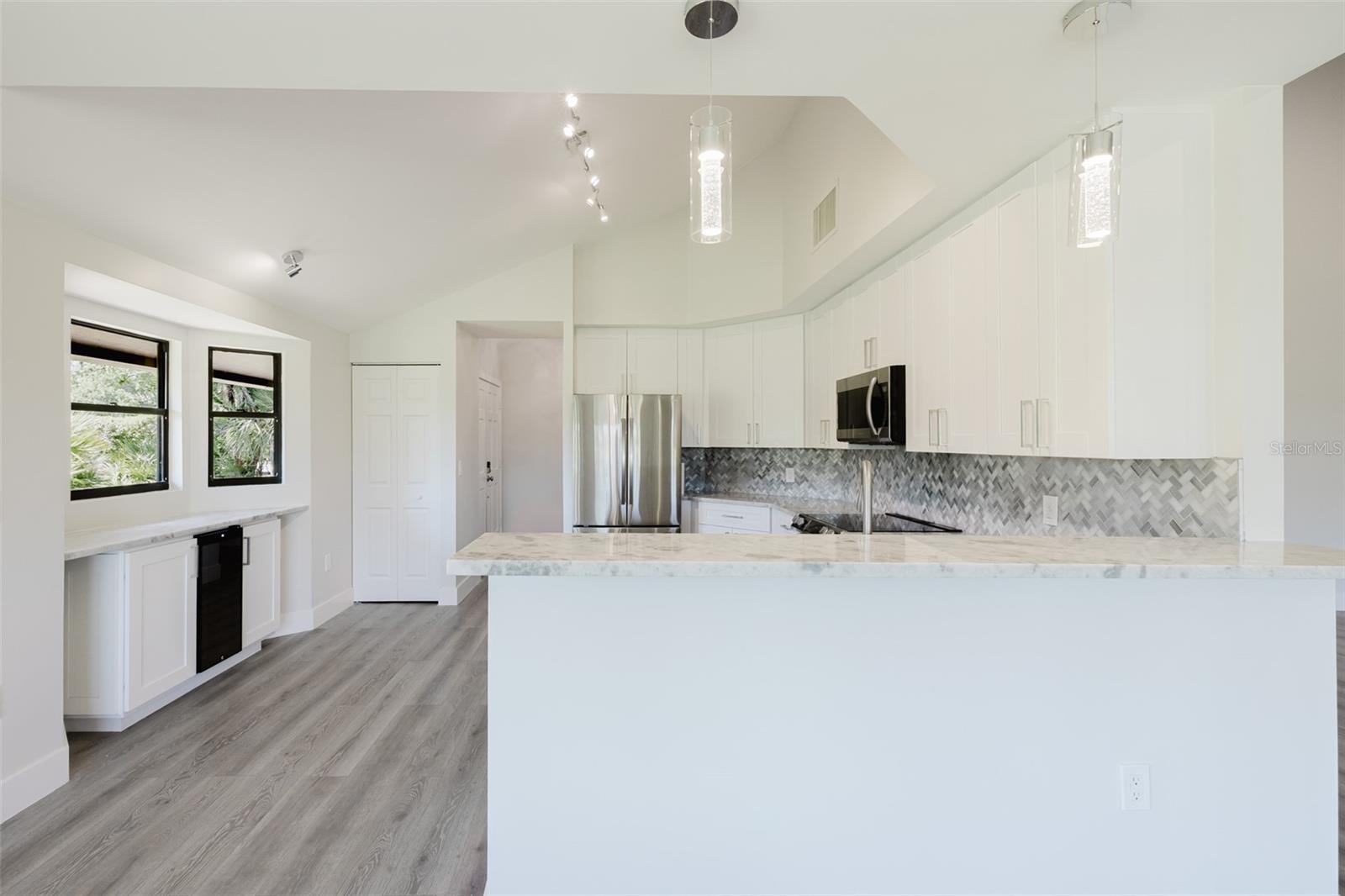 5604 DORAL DR, SARASOTA, FL, 34243