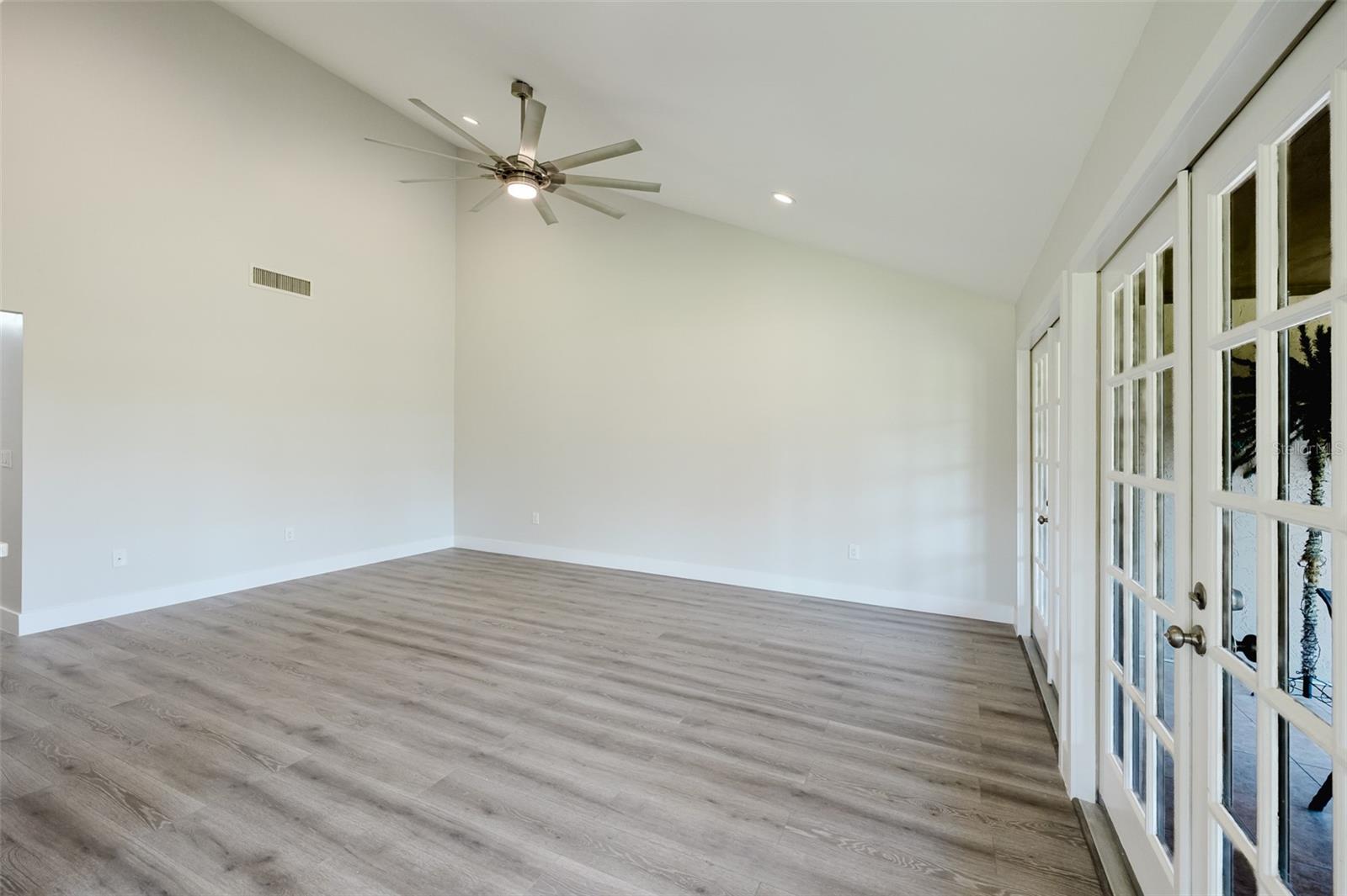 5604 DORAL DR, SARASOTA, FL, 34243