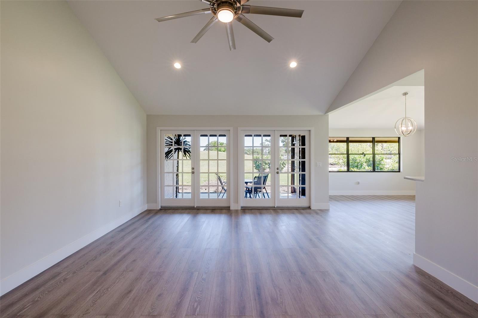 5604 DORAL DR, SARASOTA, FL, 34243