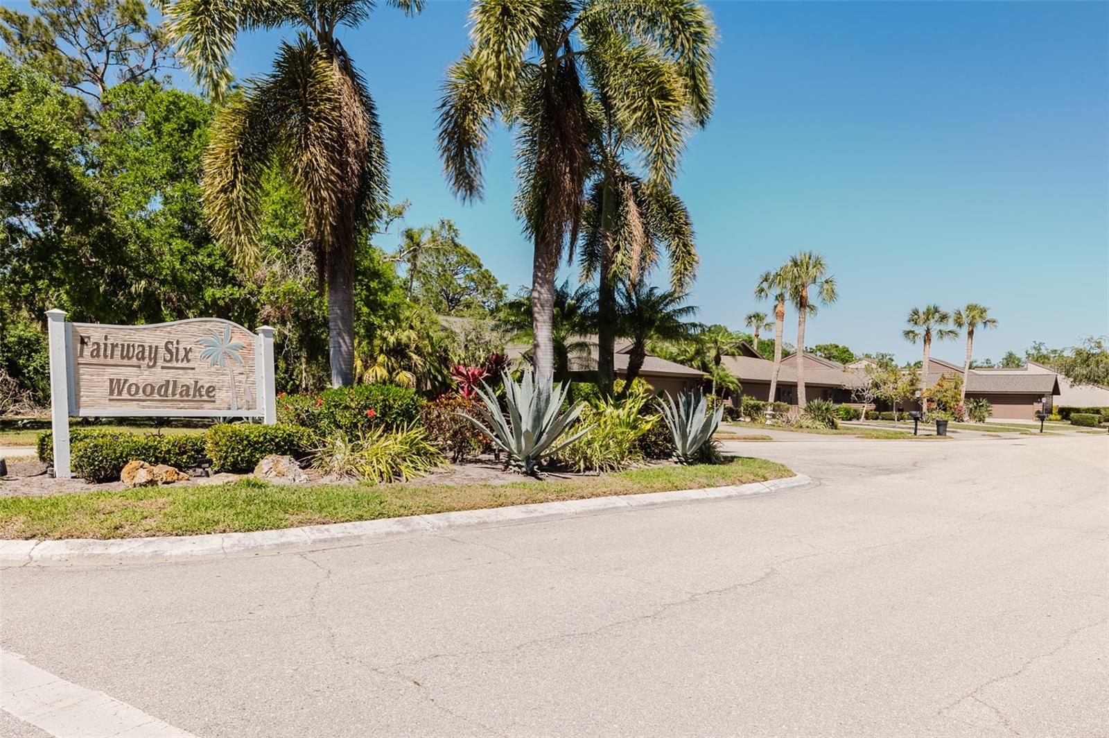 5604 DORAL DR, SARASOTA, FL, 34243