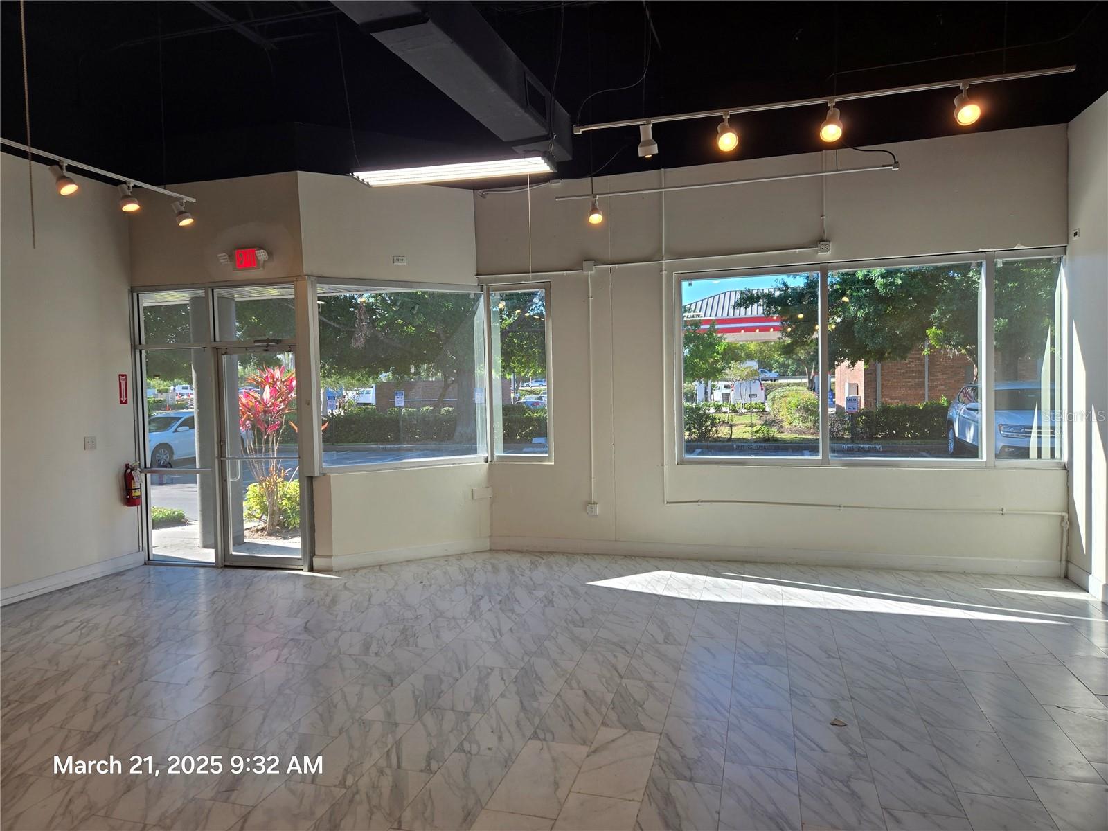 7901 KINGSPOINTE PKWY #23, ORLANDO, FL, 32819
