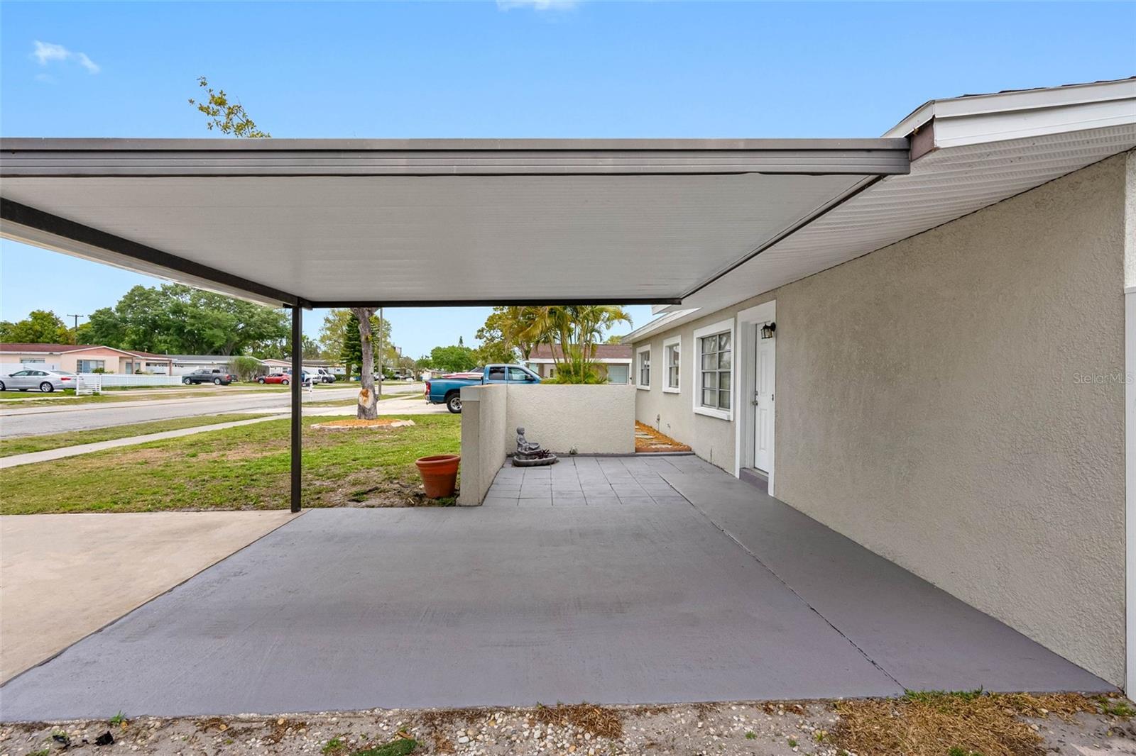 5103 TOWN N COUNTRY BLVD, TAMPA, FL, 33615