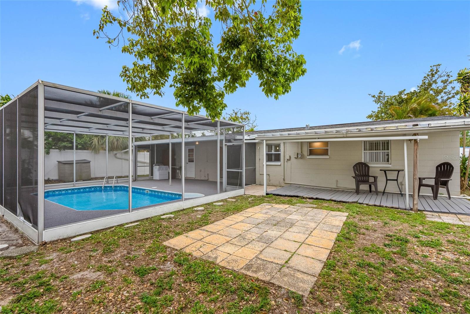 5103 TOWN N COUNTRY BLVD, TAMPA, FL, 33615