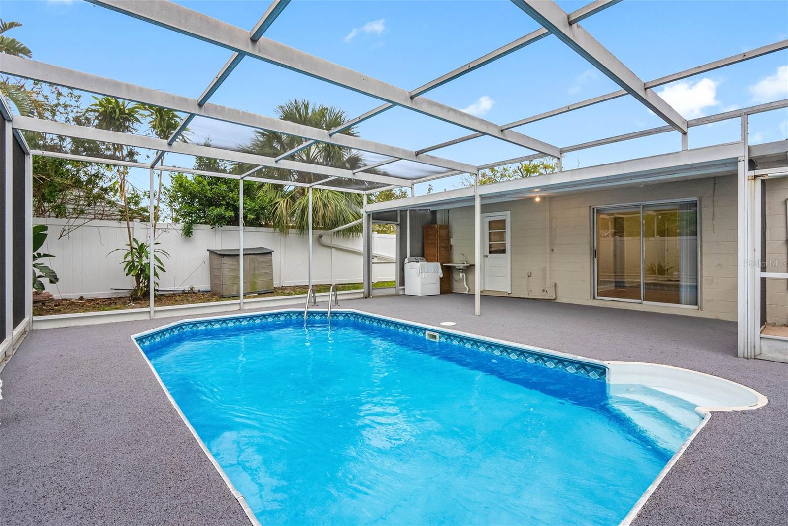 5103 TOWN N COUNTRY BLVD, TAMPA, FL, 33615