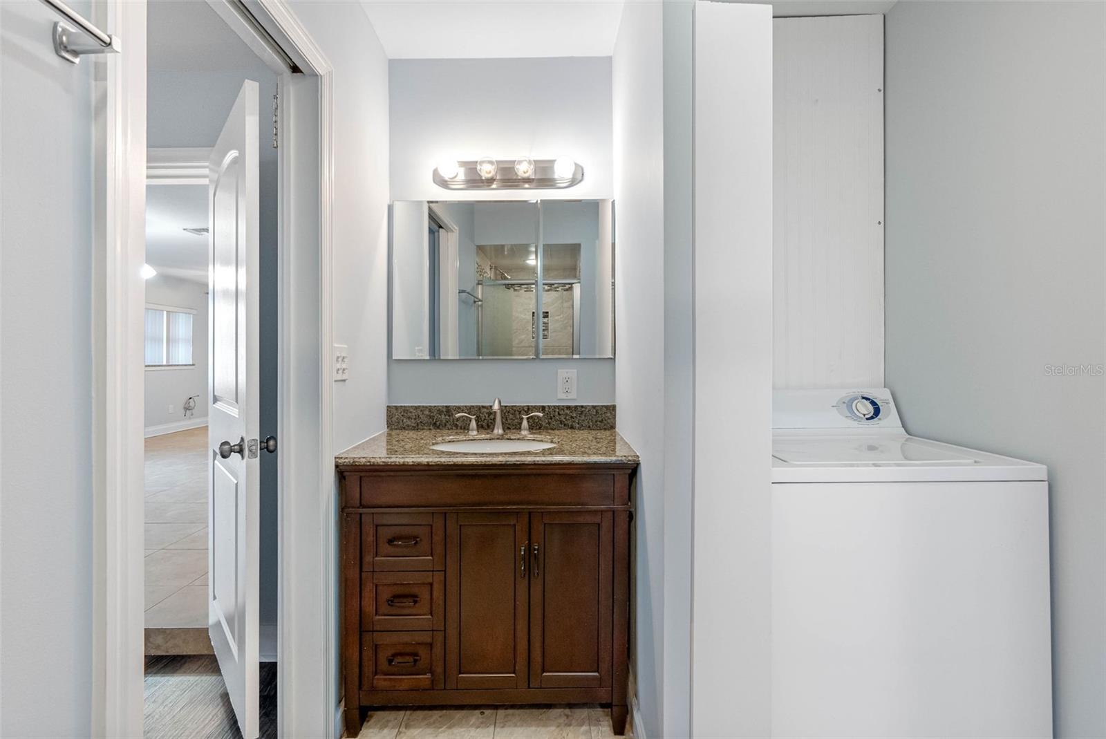 5103 TOWN N COUNTRY BLVD, TAMPA, FL, 33615