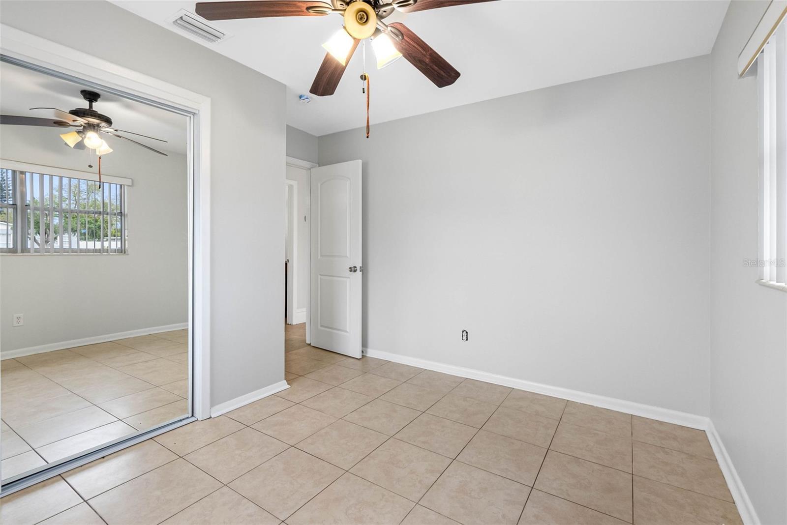 5103 TOWN N COUNTRY BLVD, TAMPA, FL, 33615