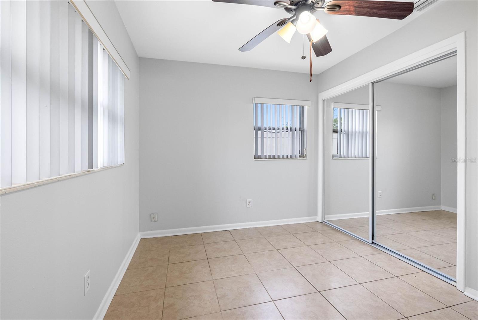 5103 TOWN N COUNTRY BLVD, TAMPA, FL, 33615