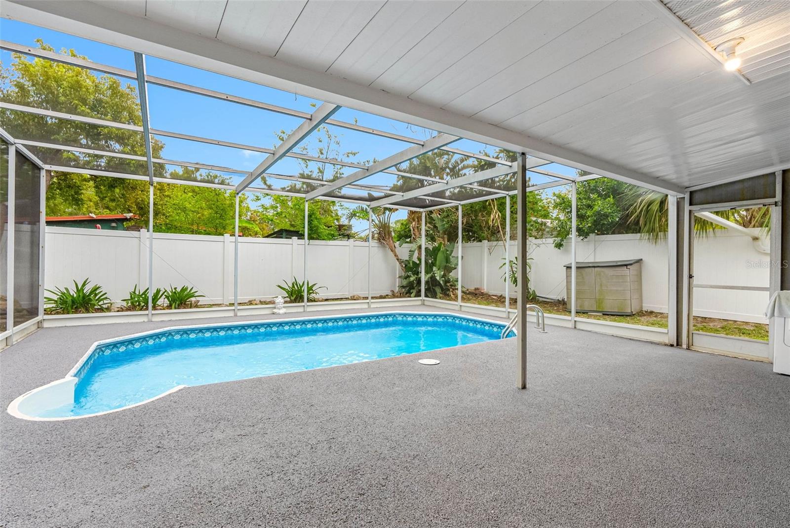 5103 TOWN N COUNTRY BLVD, TAMPA, FL, 33615
