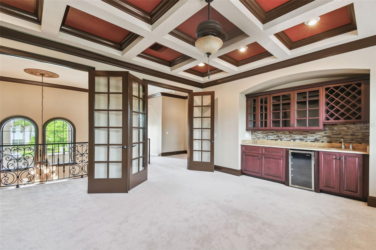 TB8364392 Property Photo