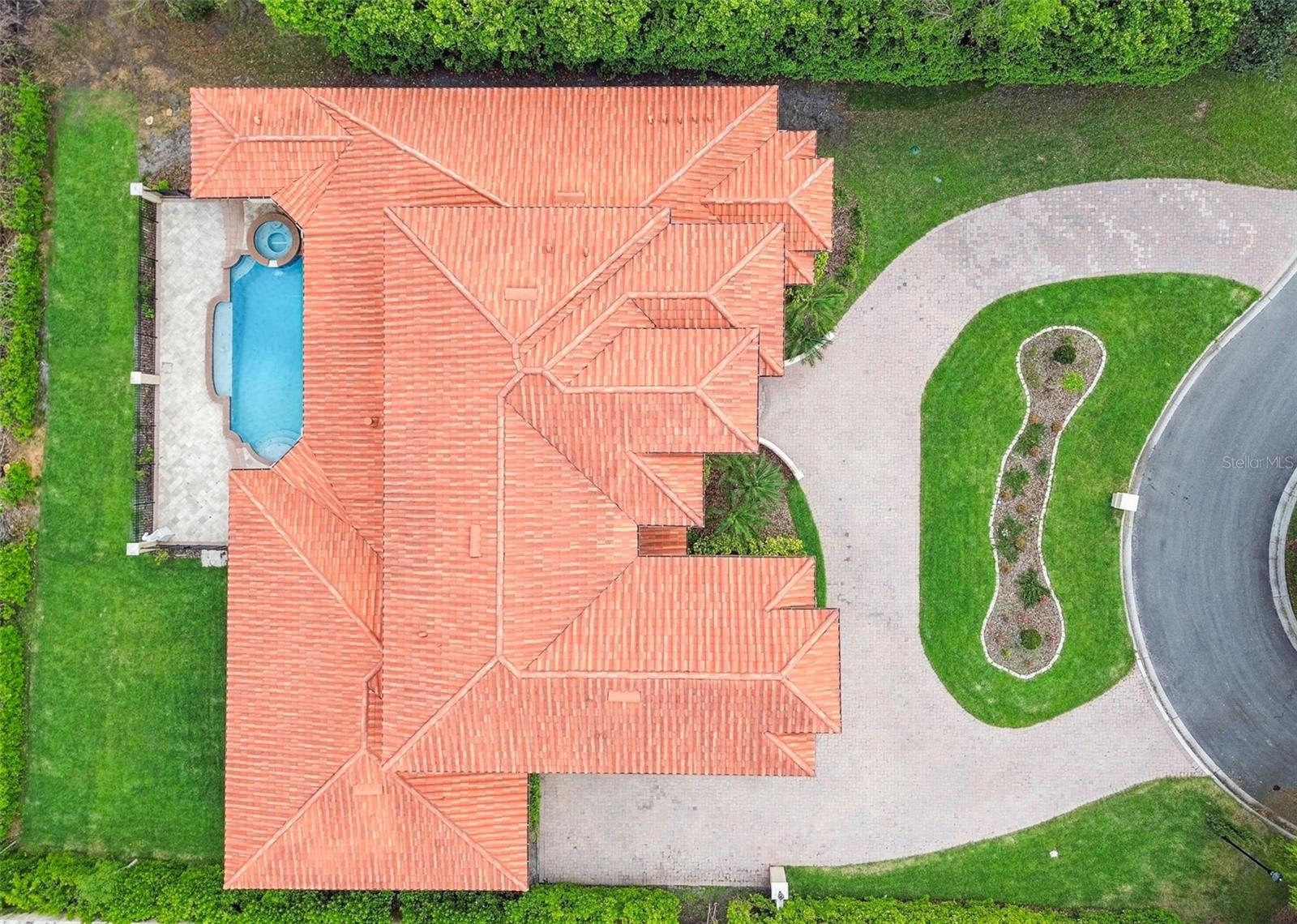 TB8364392 Property Photo