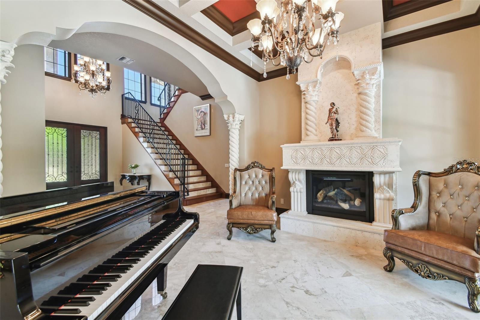 TB8364392 Property Photo