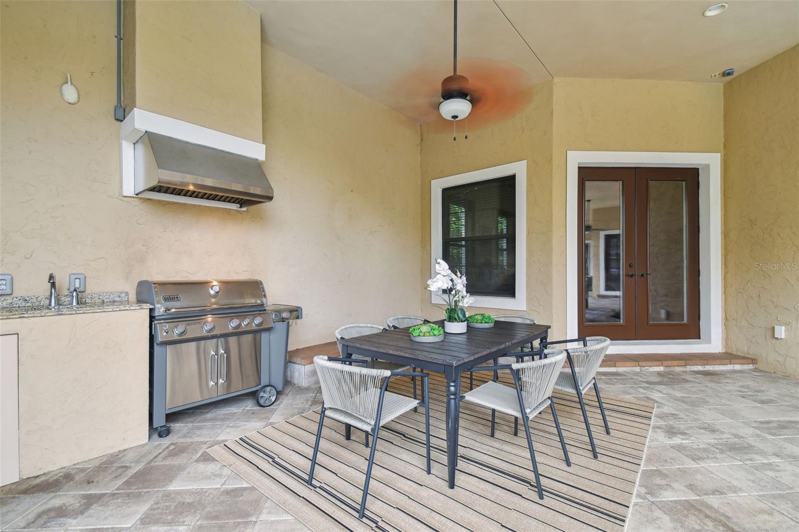 TB8364392 Property Photo