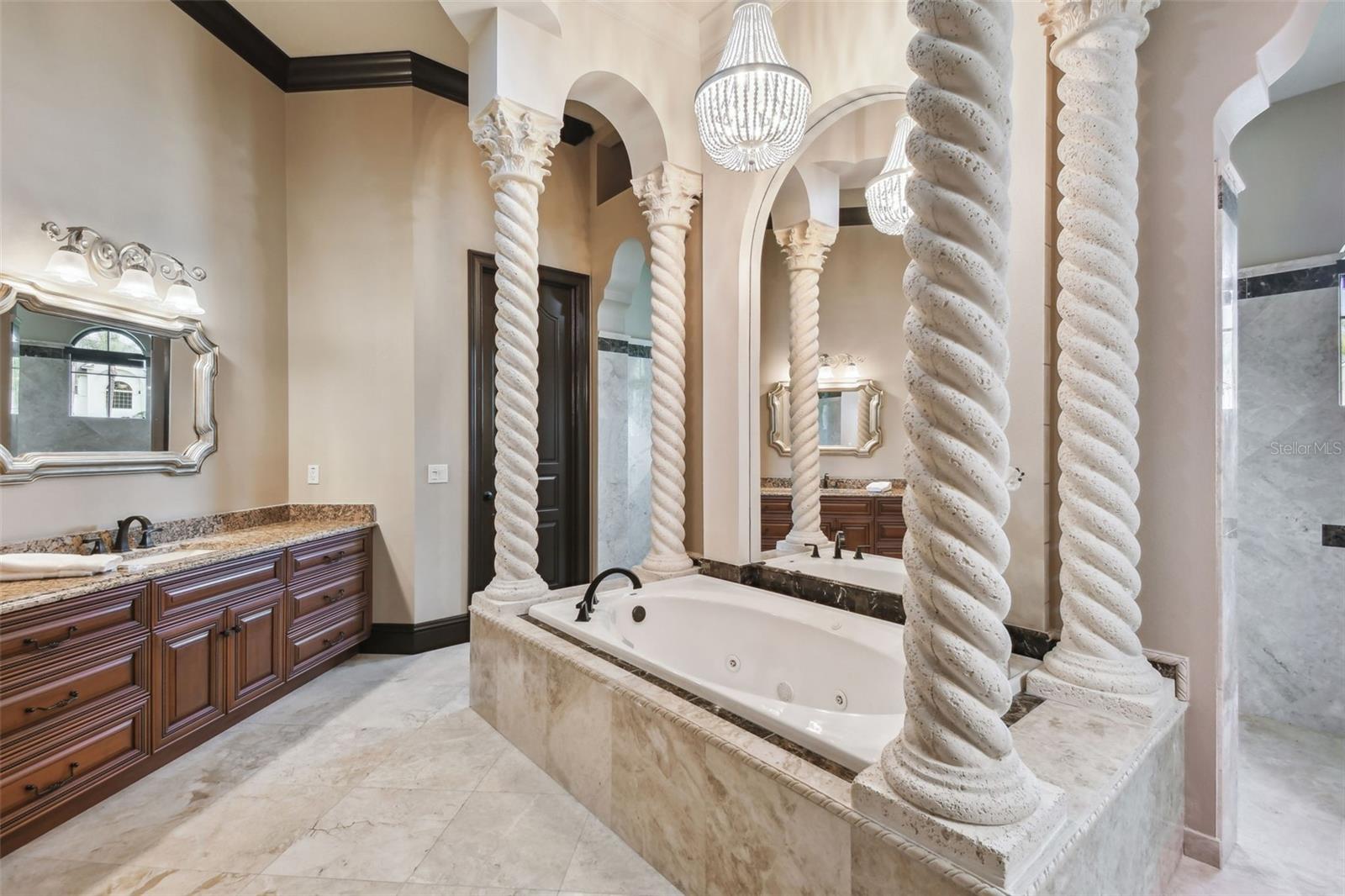 TB8364392 Property Photo