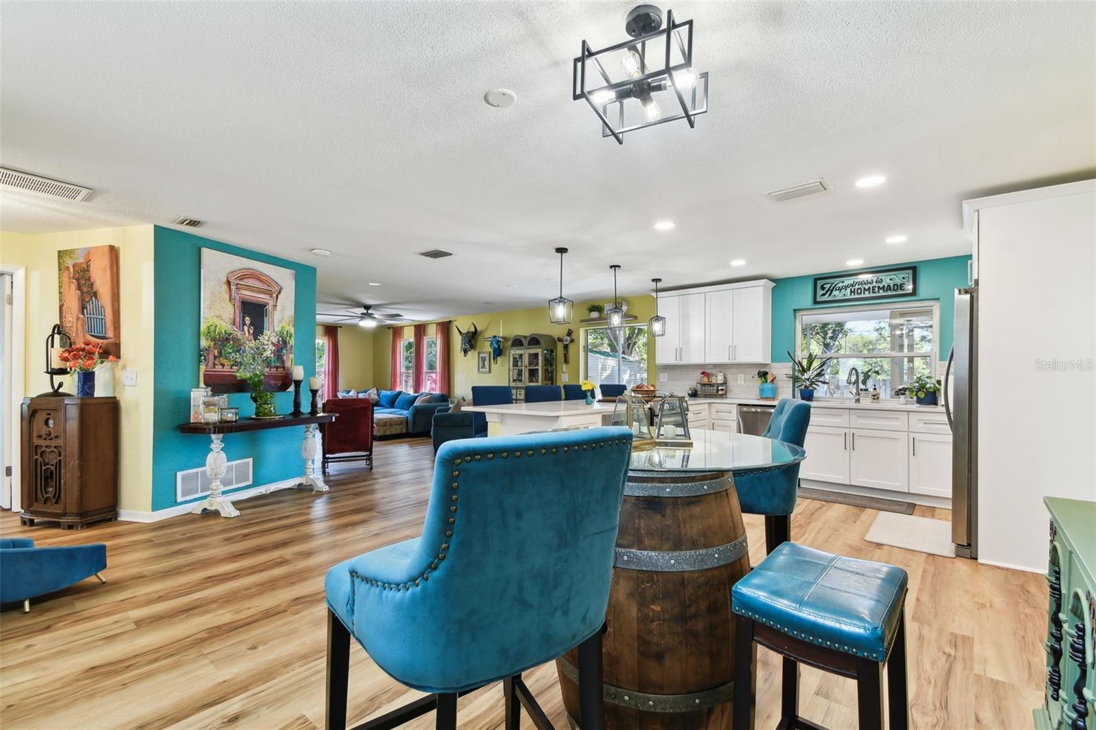 1887 OAK FOREST DR E, CLEARWATER, FL, 33759