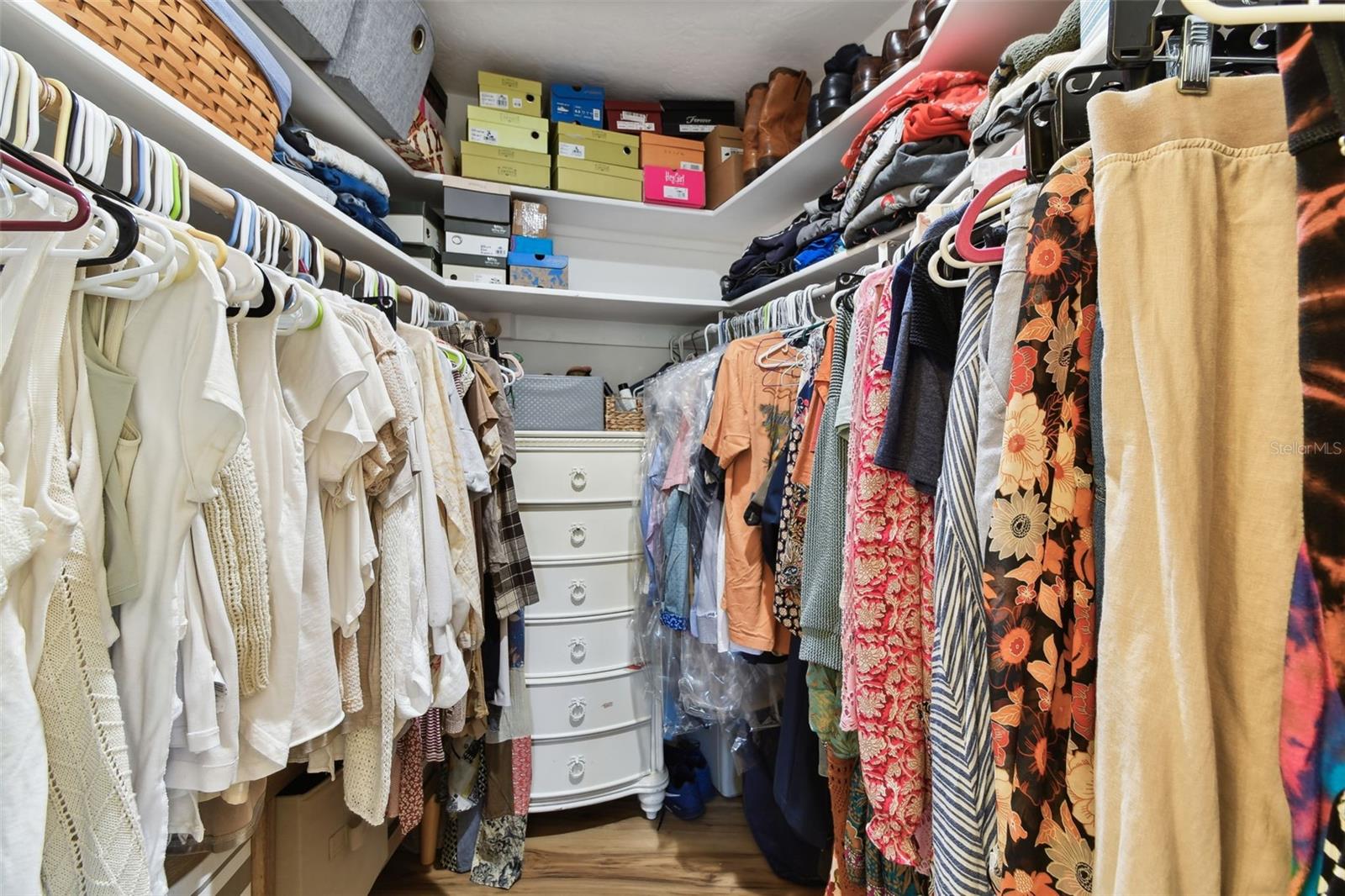 1887 OAK FOREST DR E, CLEARWATER, FL, 33759