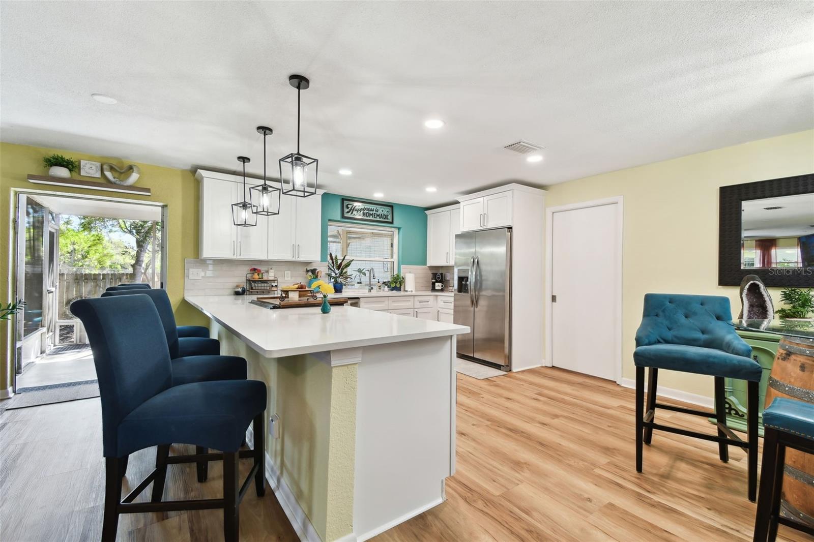 1887 OAK FOREST DR E, CLEARWATER, FL, 33759