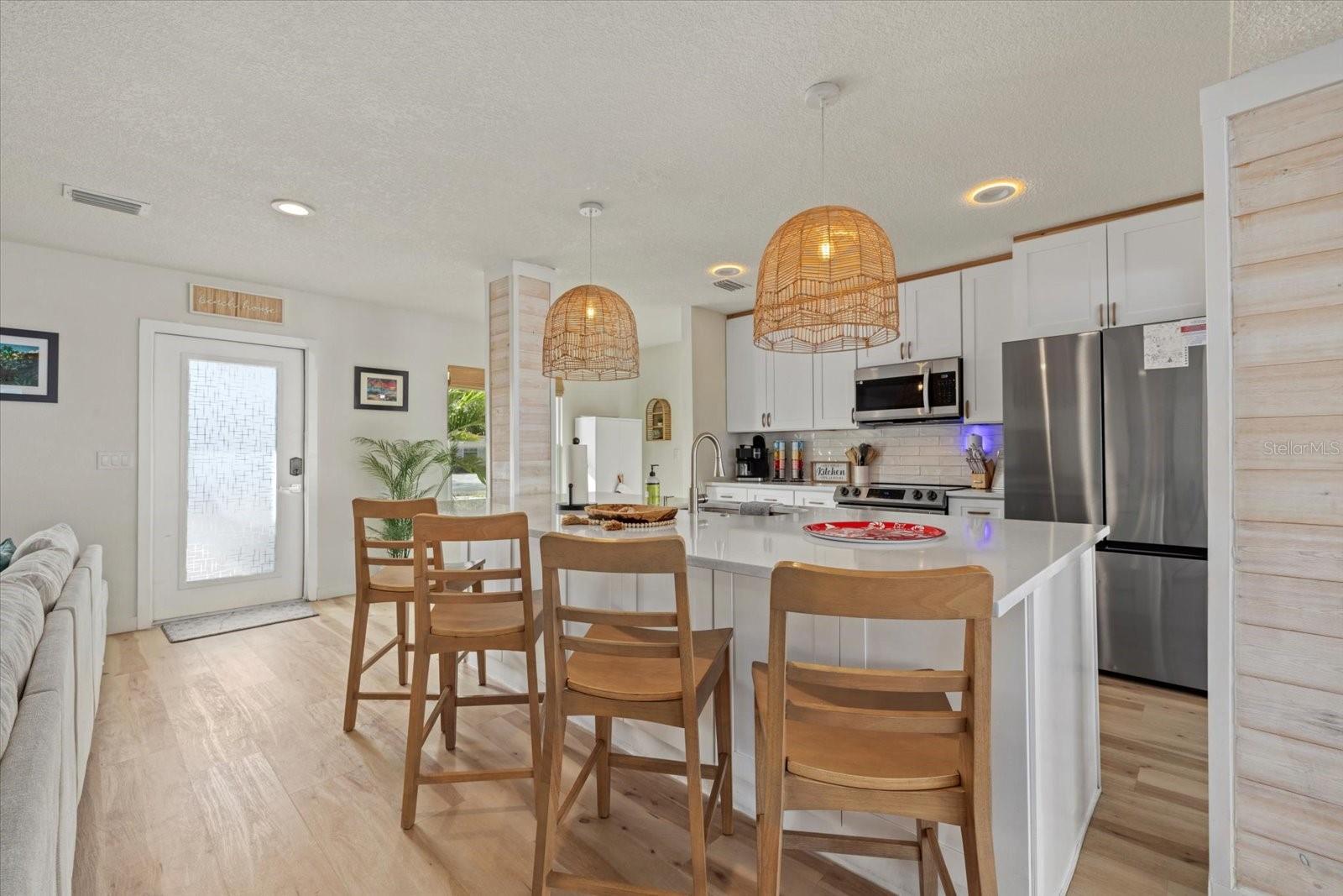 2069 BOUGAINVILLEA ST, SARASOTA, FL, 34239