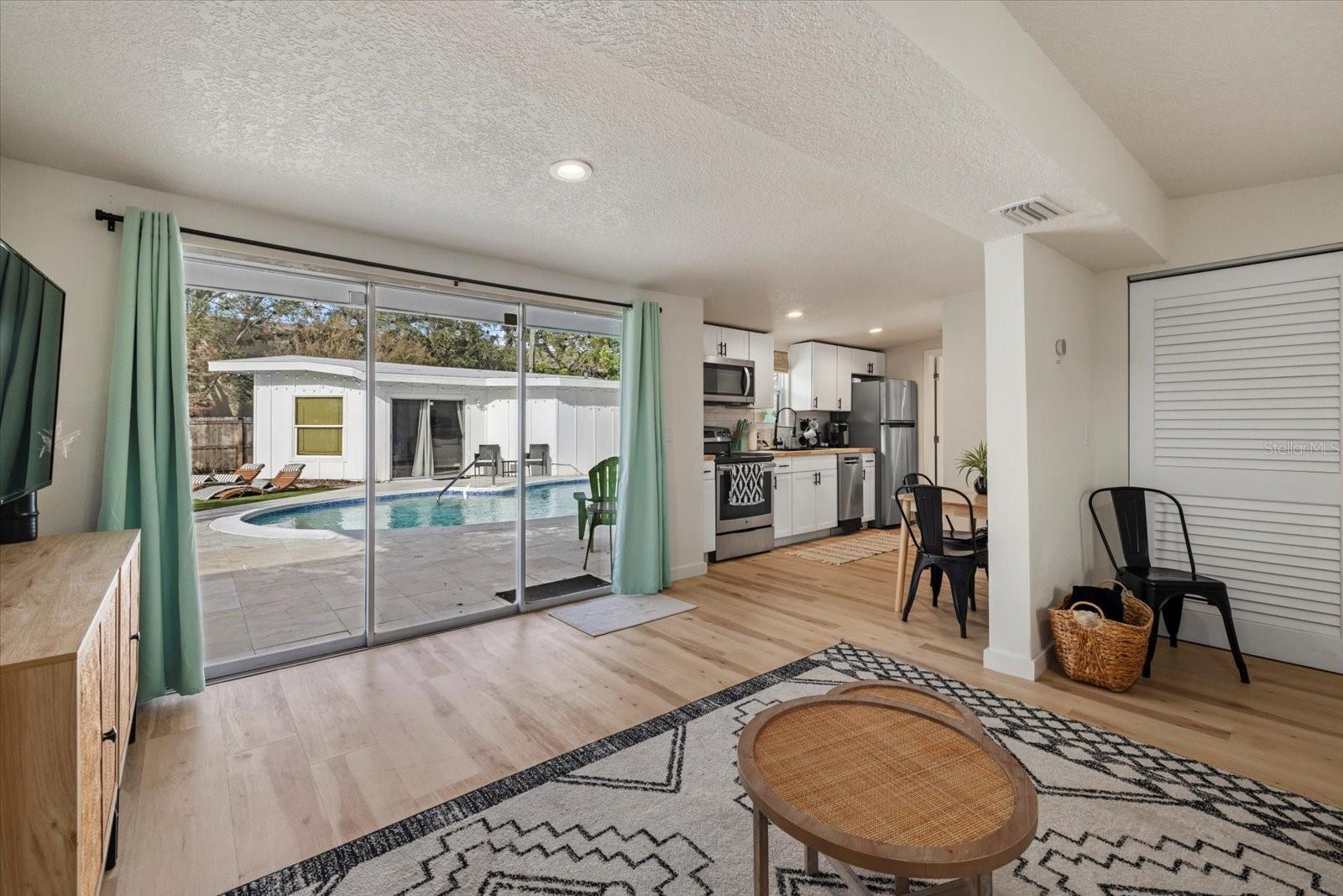 2069 BOUGAINVILLEA ST, SARASOTA, FL, 34239