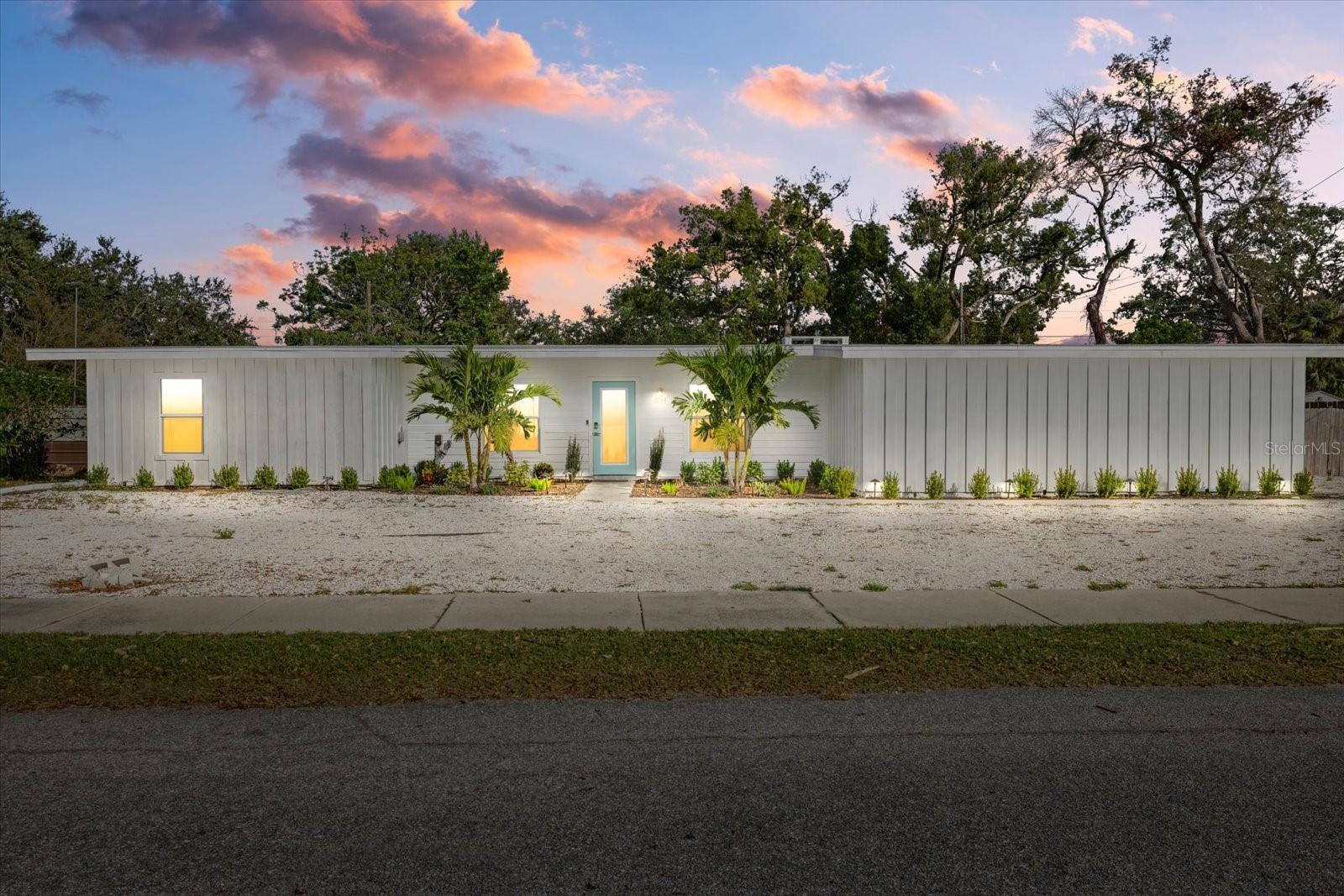 2069 BOUGAINVILLEA ST, SARASOTA, FL, 34239