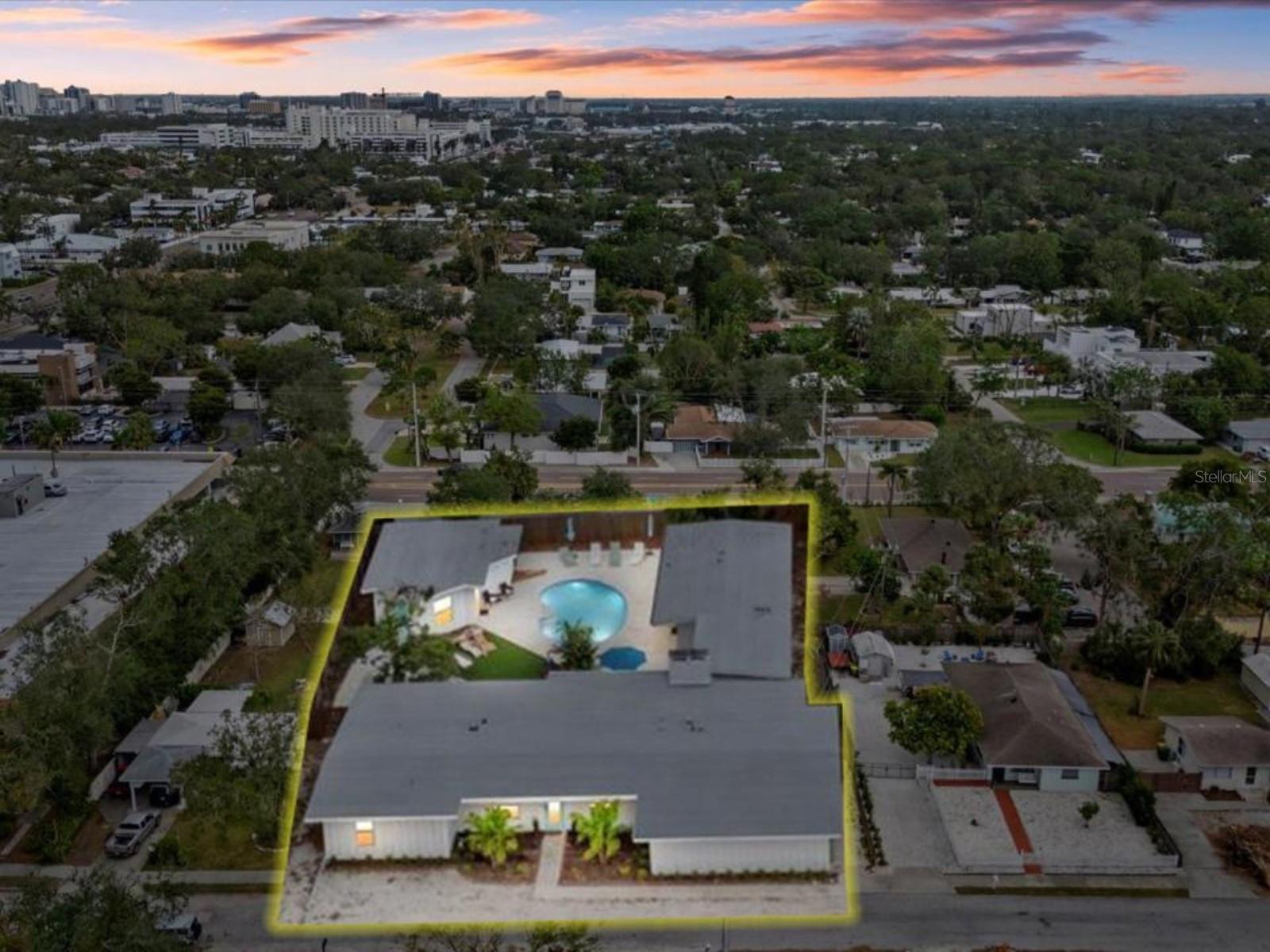 2069 BOUGAINVILLEA ST, SARASOTA, FL, 34239
