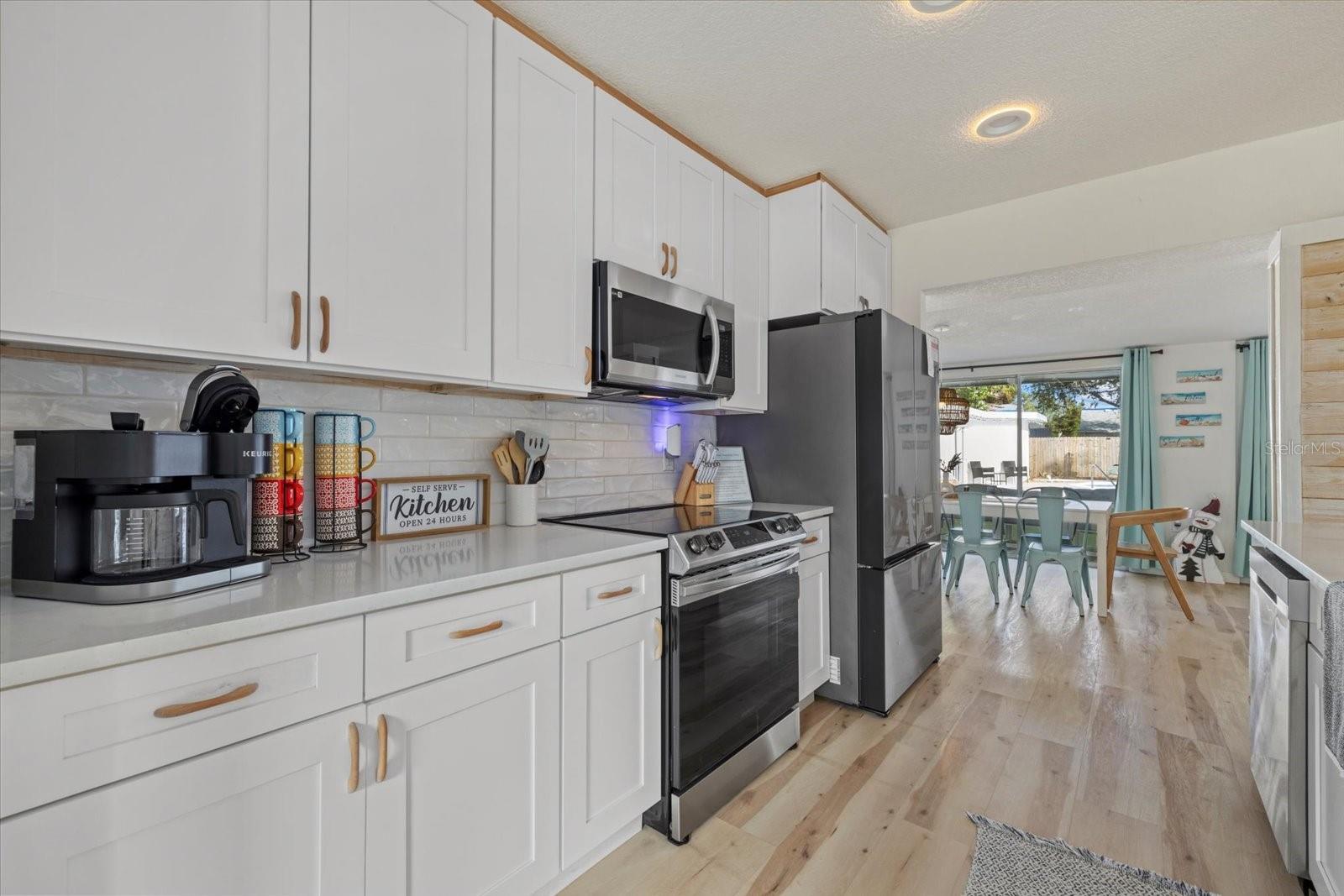 2069 BOUGAINVILLEA ST, SARASOTA, FL, 34239