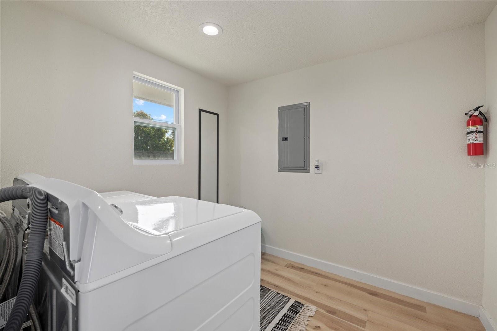 2069 BOUGAINVILLEA ST, SARASOTA, FL, 34239