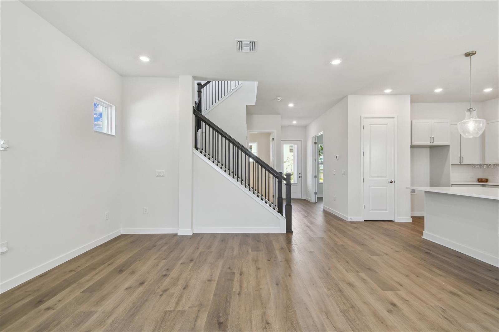 1558 MERRYTHOUGHT LN, SARASOTA, FL, 34240