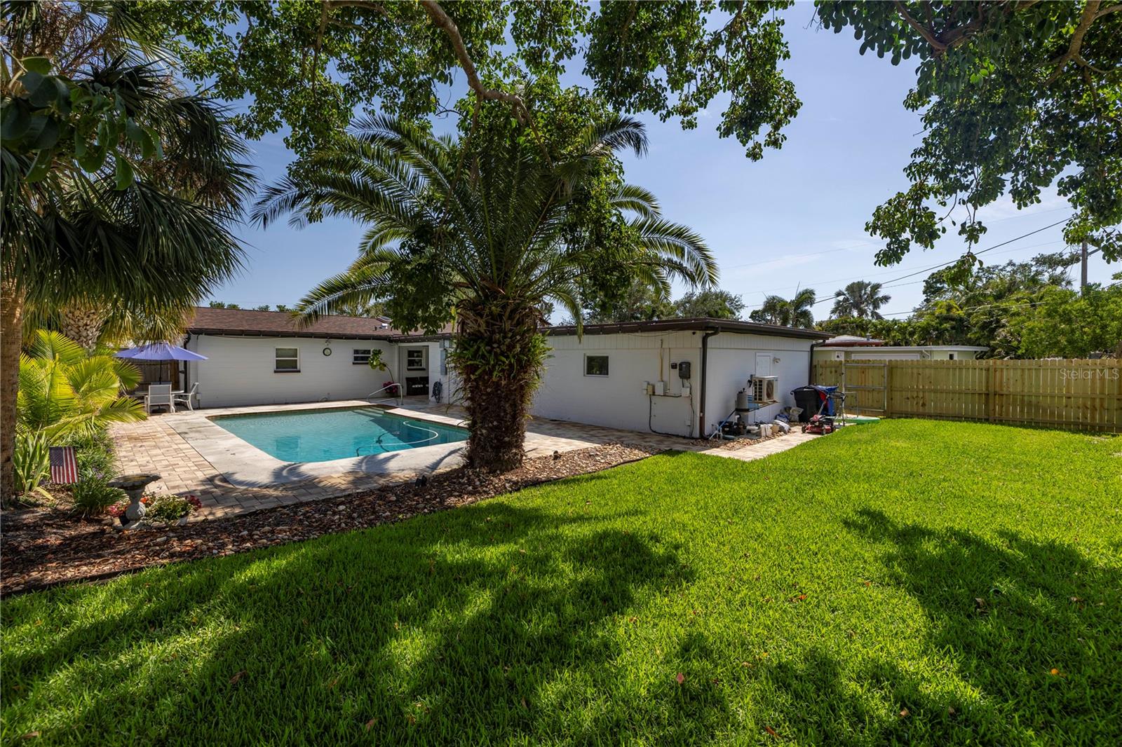 1101 39TH AVE NE, ST PETERSBURG, FL, 33703