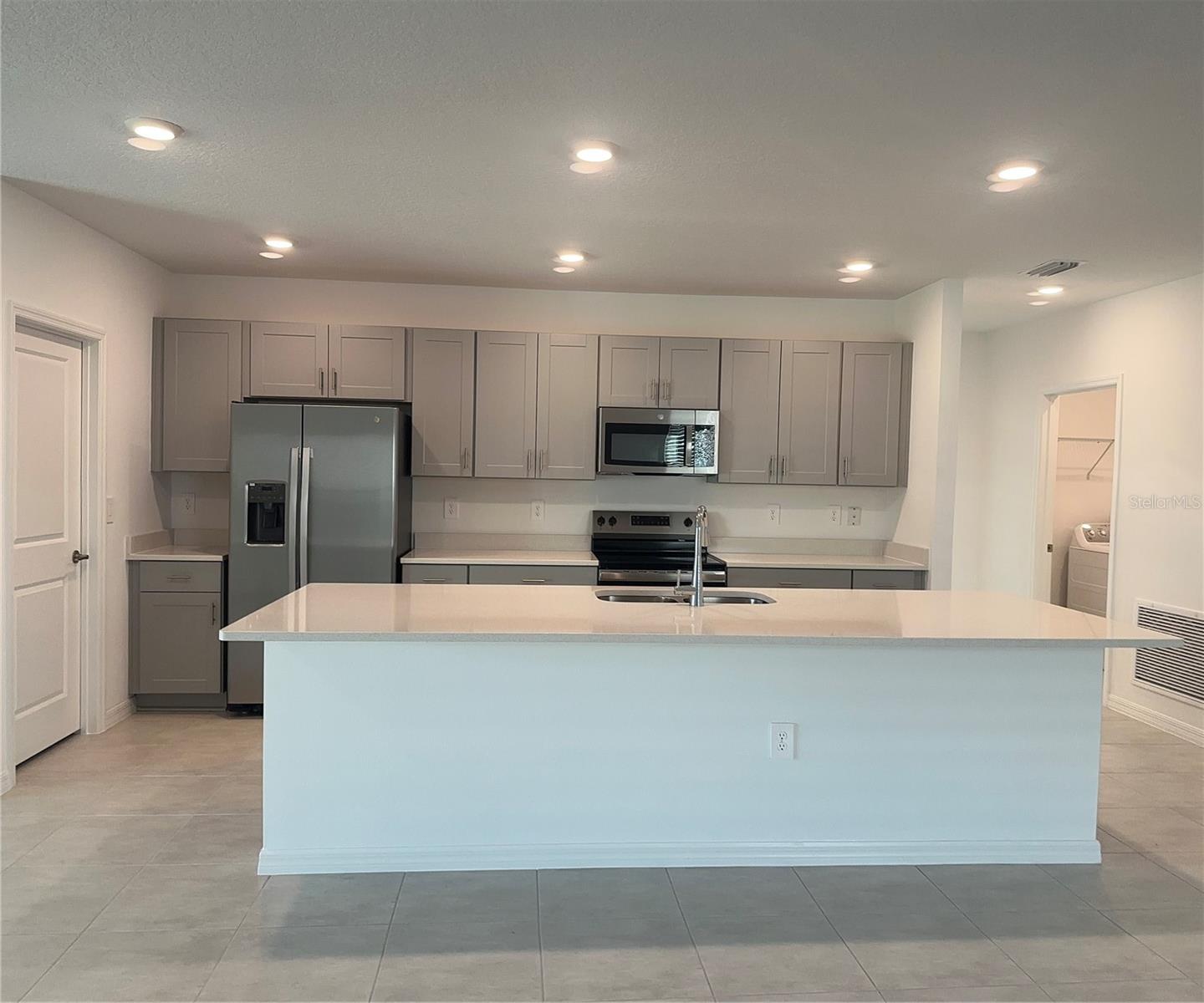 3046 CADENCE SOUND LN, KISSIMMEE, FL, 34744