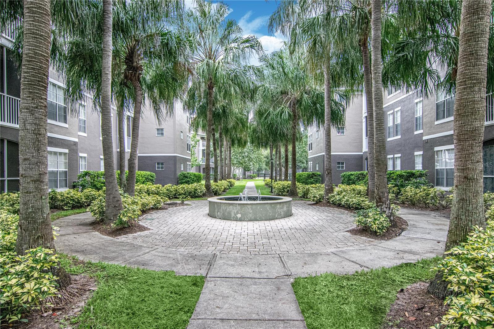 1304 HIGH HAMMOCK DR #106, TAMPA, FL, 33619