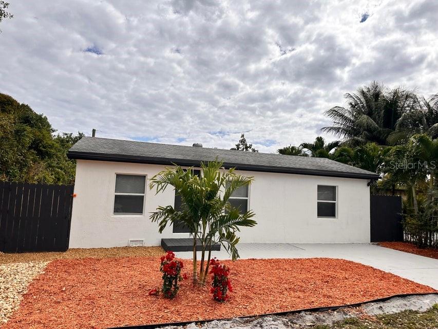PINE AIR 6 LT 85, WEST PALM BEACH, FL, 33406