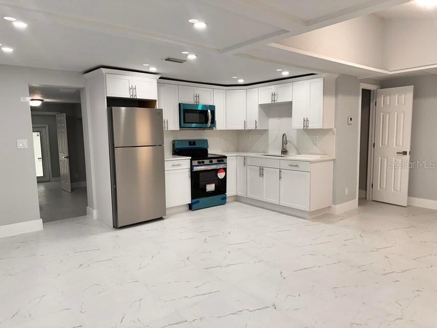 PINE AIR 6 LT 85, WEST PALM BEACH, FL, 33406