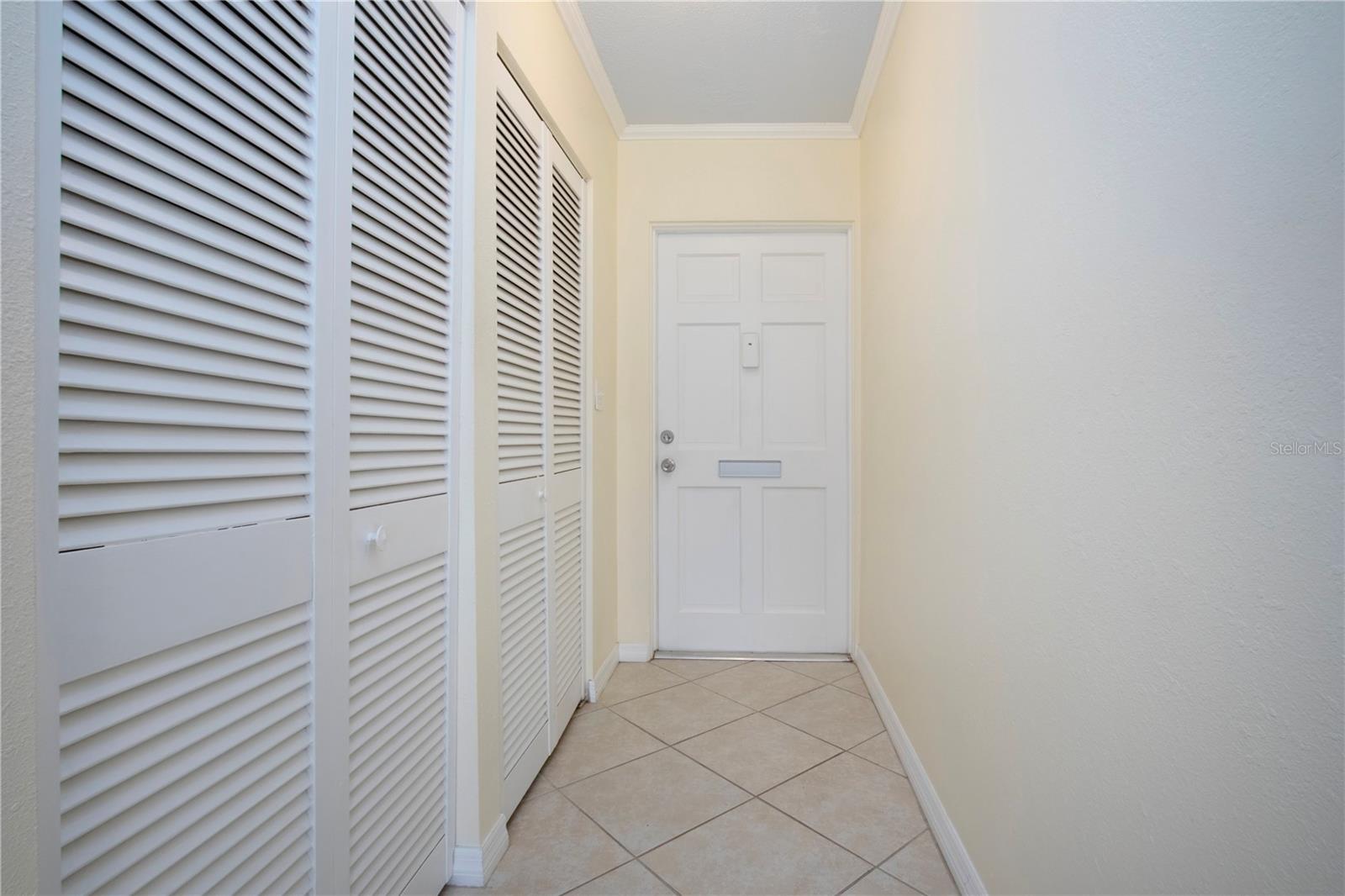 2806 SWIFTON DR #104, SARASOTA, FL, 34231
