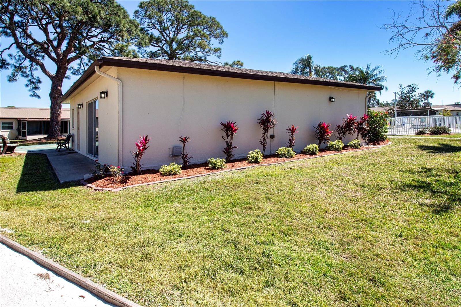2806 SWIFTON DR #104, SARASOTA, FL, 34231