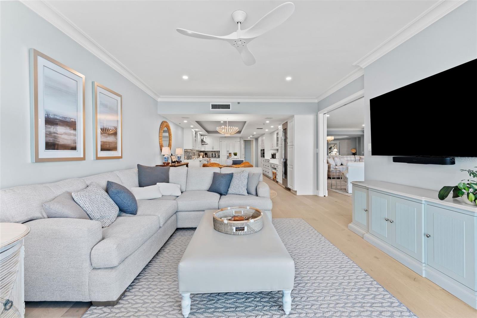 2410 HARBOURSIDE DR #142, LONGBOAT KEY, FL, 34228