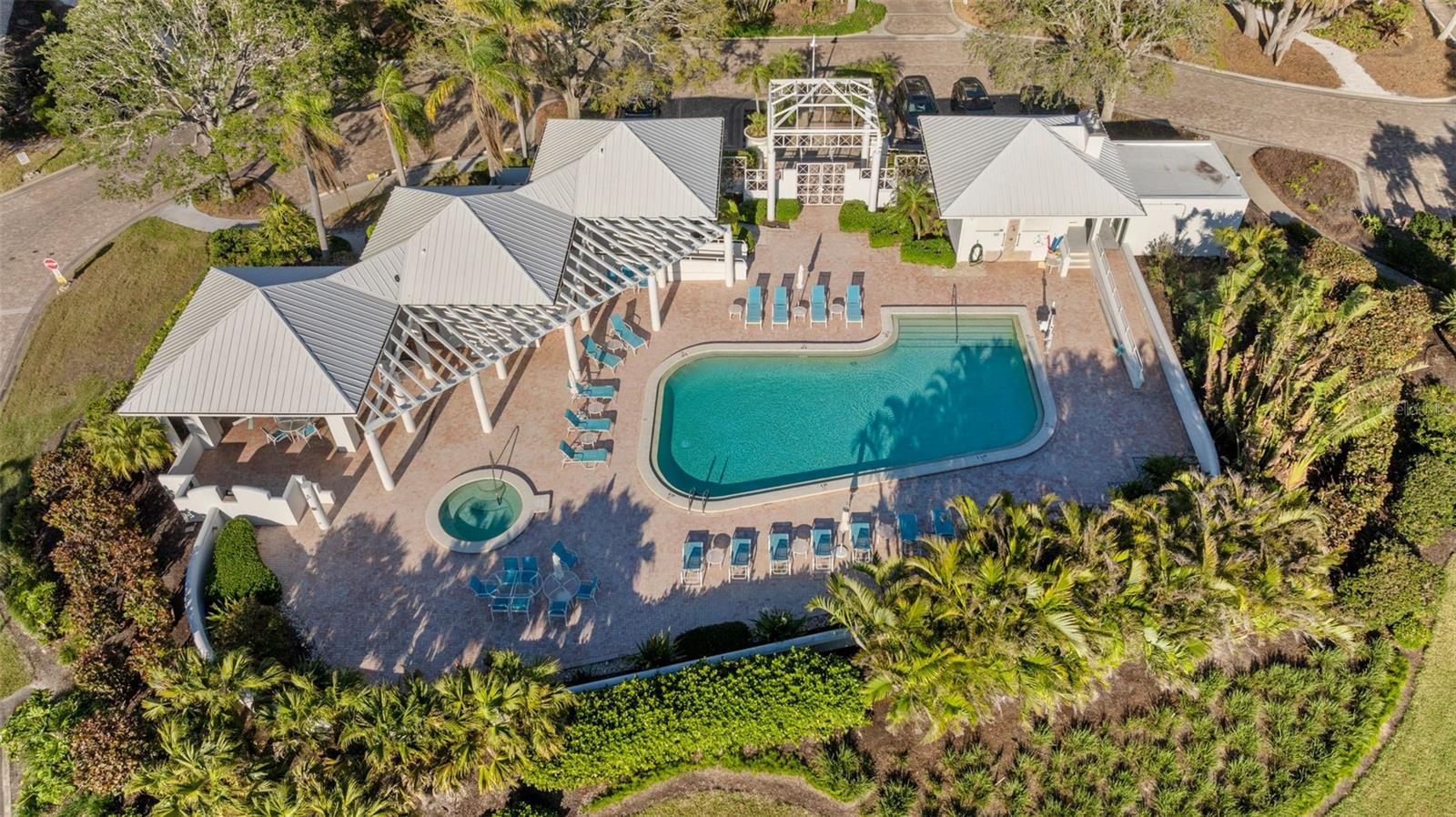 2410 HARBOURSIDE DR #142, LONGBOAT KEY, FL, 34228