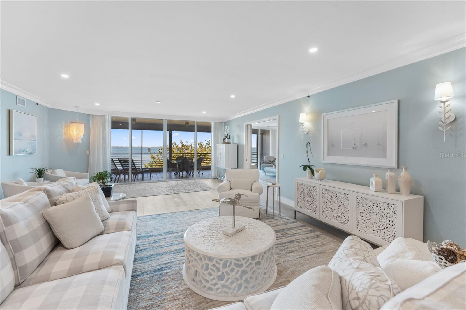 2410 HARBOURSIDE DR #142, LONGBOAT KEY, FL, 34228