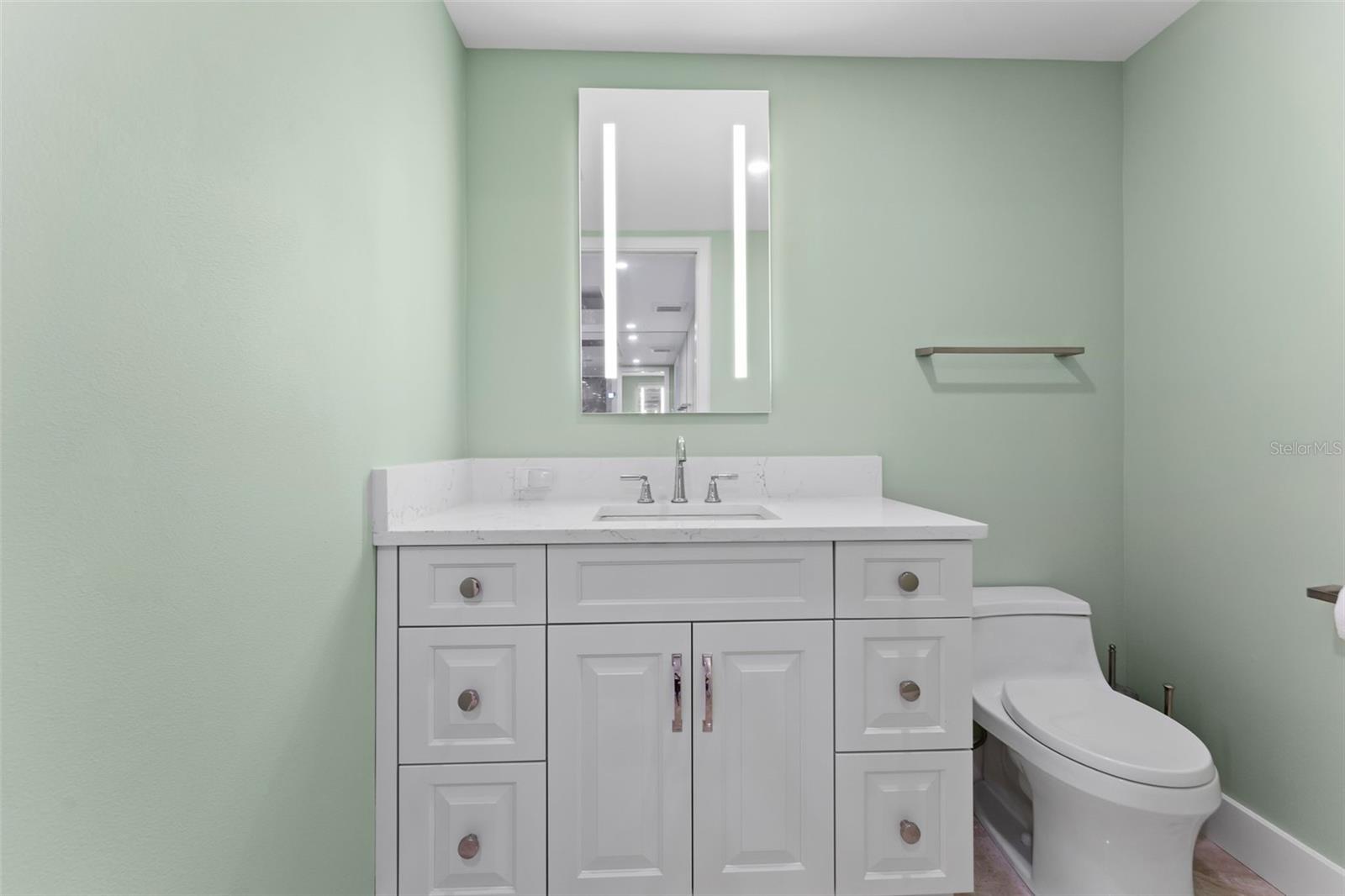 2410 HARBOURSIDE DR #142, LONGBOAT KEY, FL, 34228
