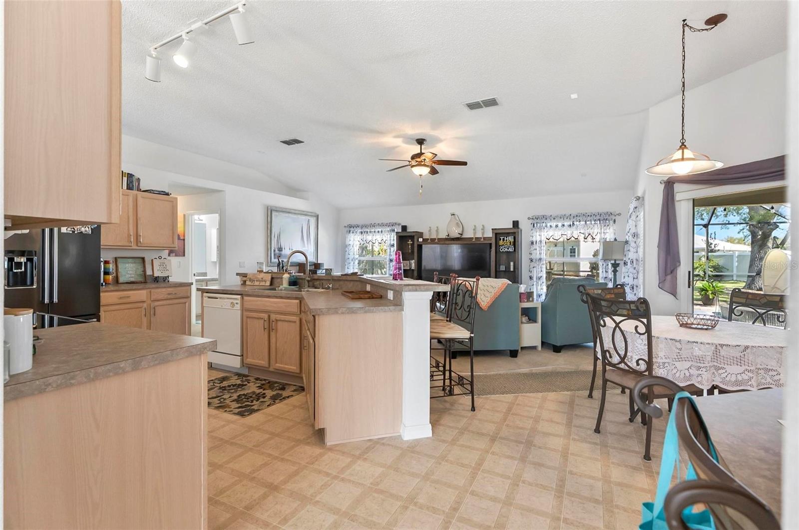19 FIRCREST LN, PALM COAST, FL, 32137
