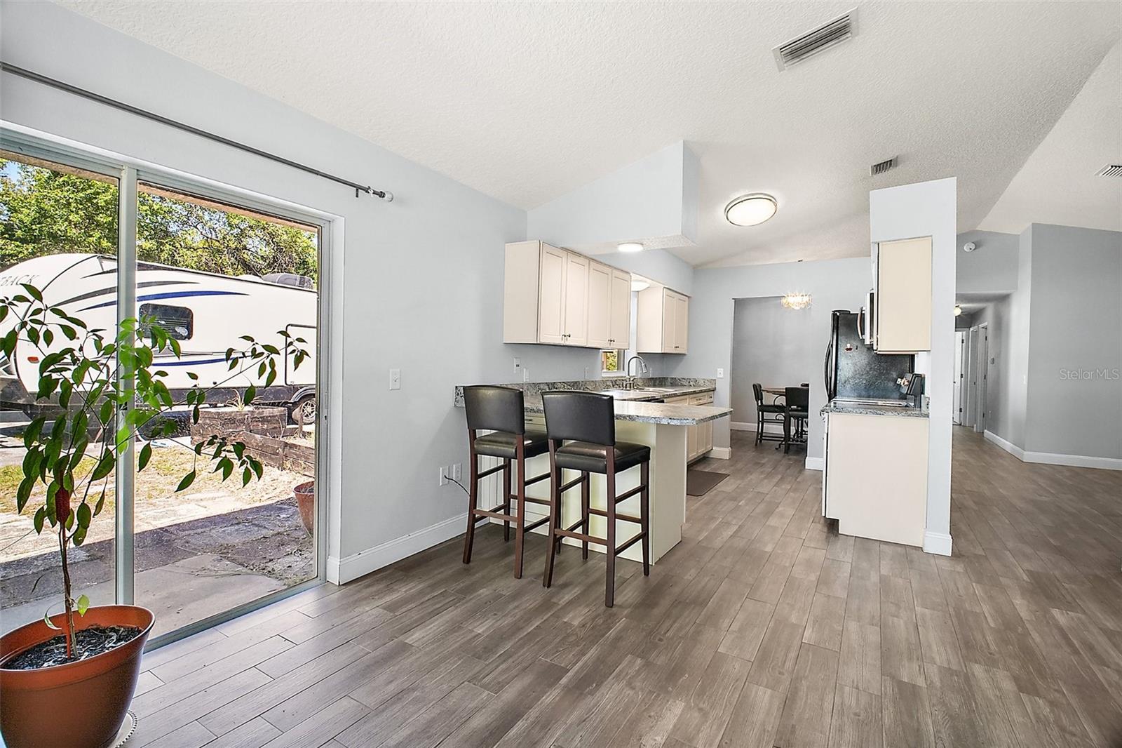 331 W LEWIS AVE, APOPKA, FL, 32712
