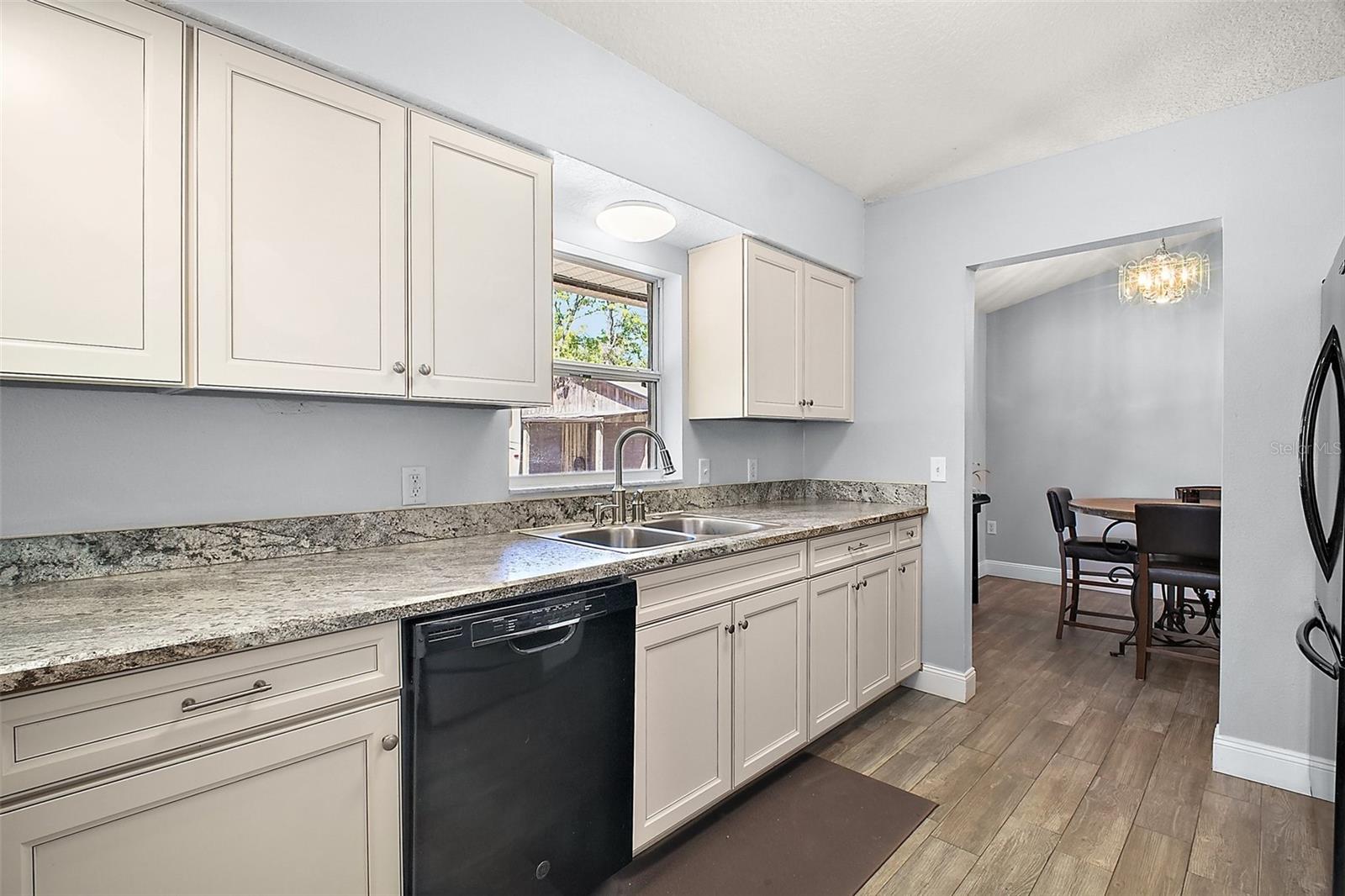 331 W LEWIS AVE, APOPKA, FL, 32712
