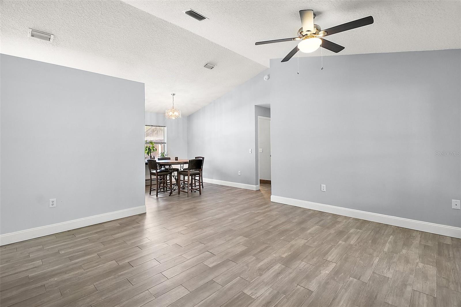 331 W LEWIS AVE, APOPKA, FL, 32712