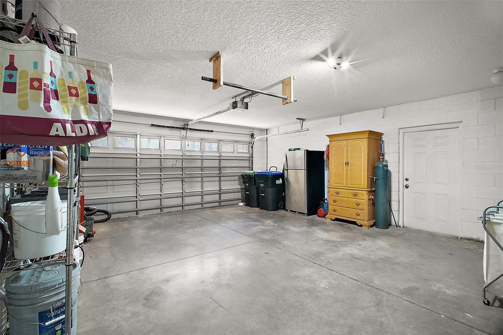 331 W LEWIS AVE, APOPKA, FL, 32712