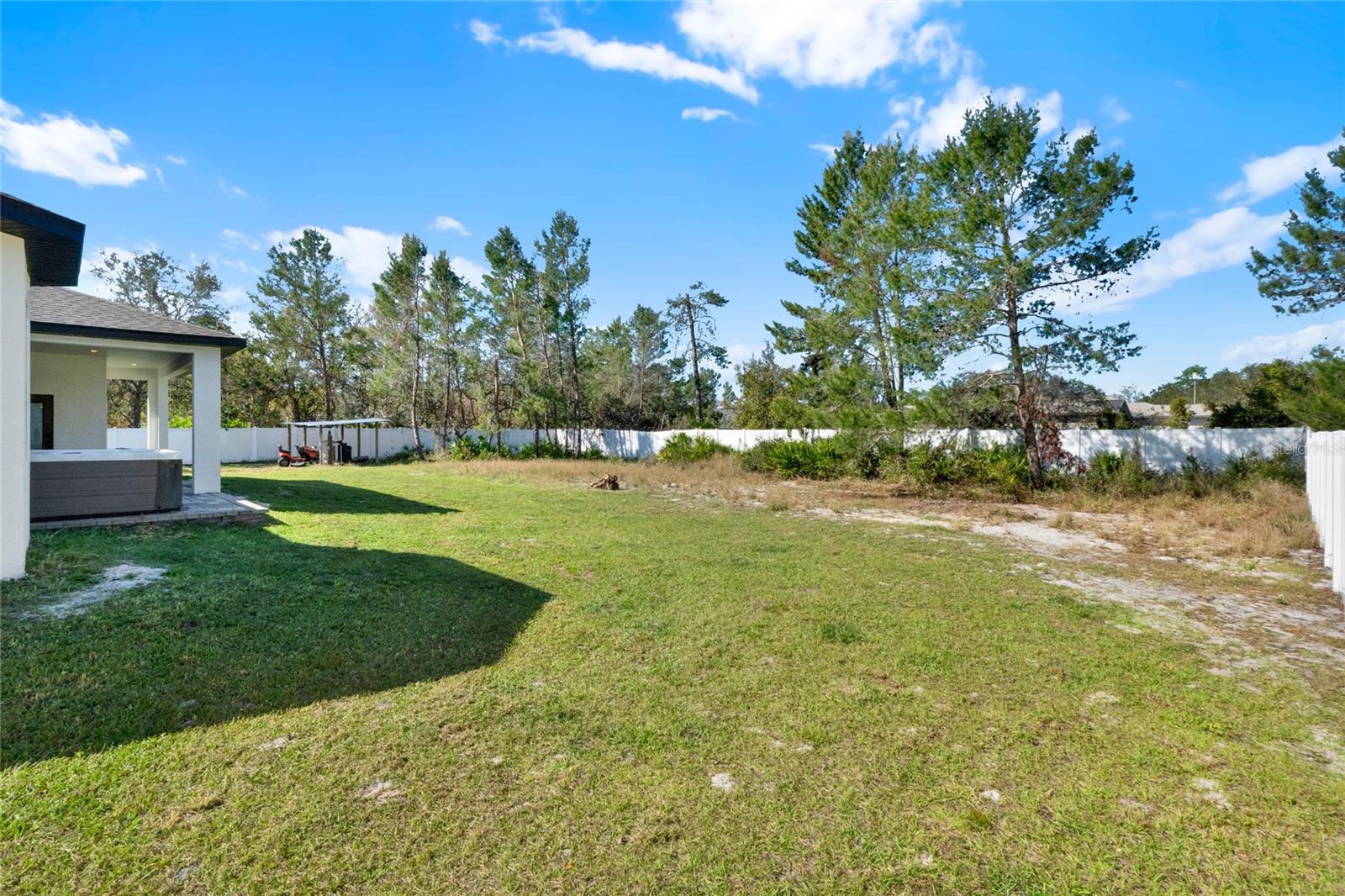 29127 OLD ML E, TAVARES, FL, 32778
