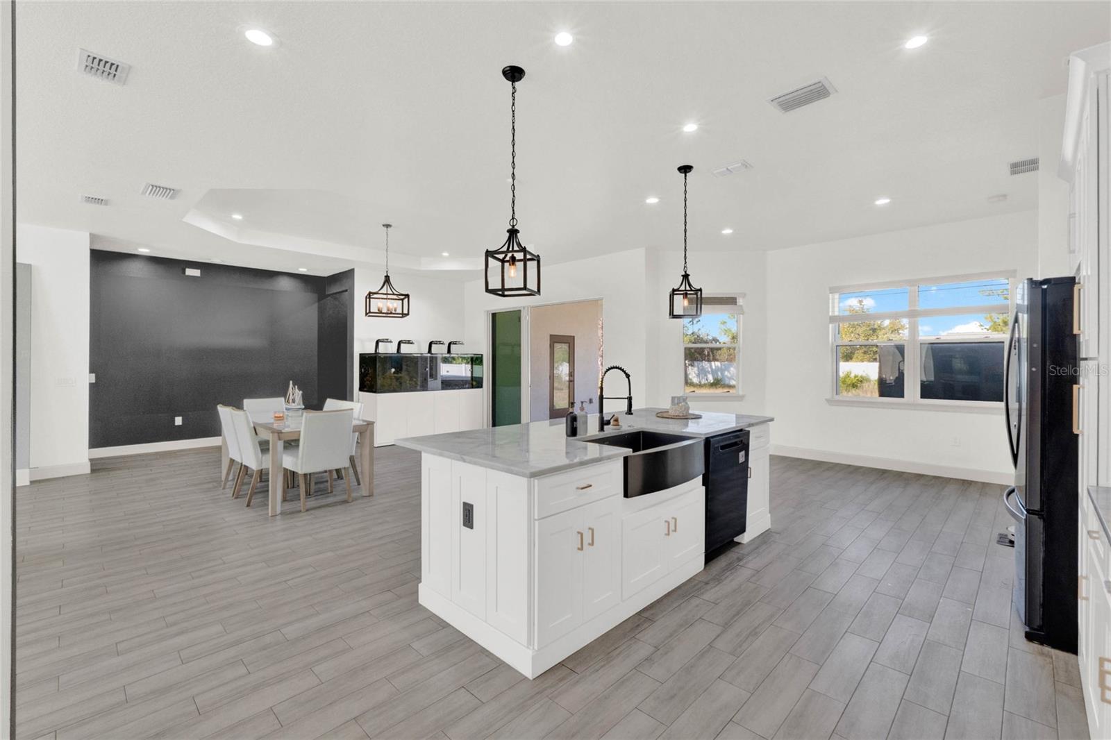 29127 OLD ML E, TAVARES, FL, 32778