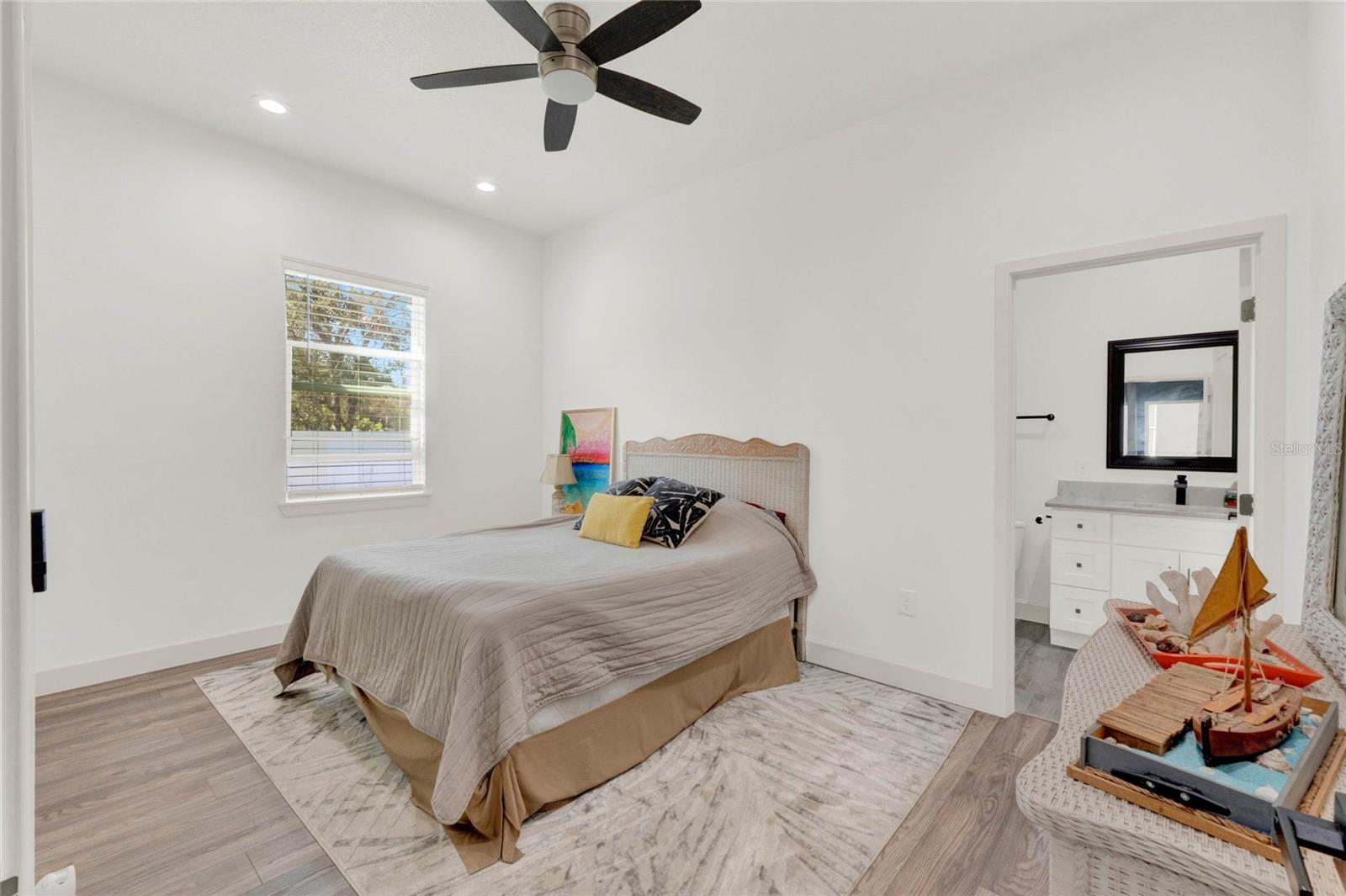 29127 OLD ML E, TAVARES, FL, 32778