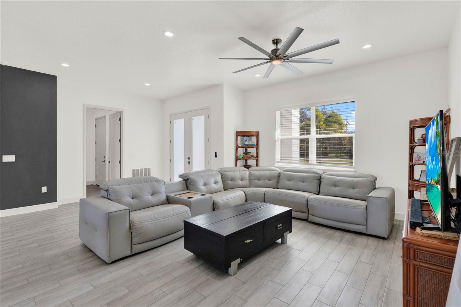 29127 OLD ML E, TAVARES, FL, 32778