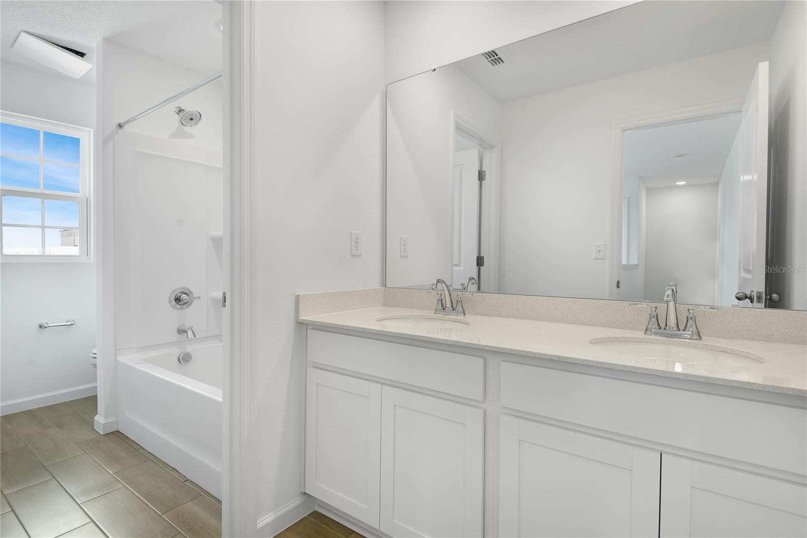 1015 WISTERIA WAY, DUNDEE, FL, 33838